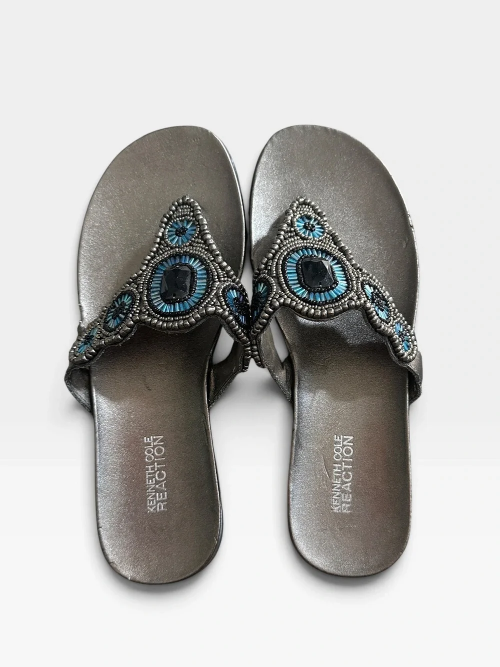 Kenneth Cole Reaction Embellished Metallic Beaded Flip Flop Thongs Womens 8